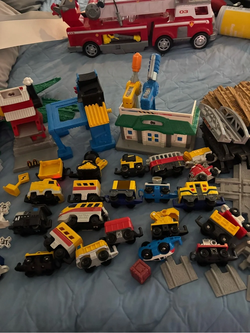 Thomas & Friends Playset Lot with Blue, Green, Yellow, Red Pieces